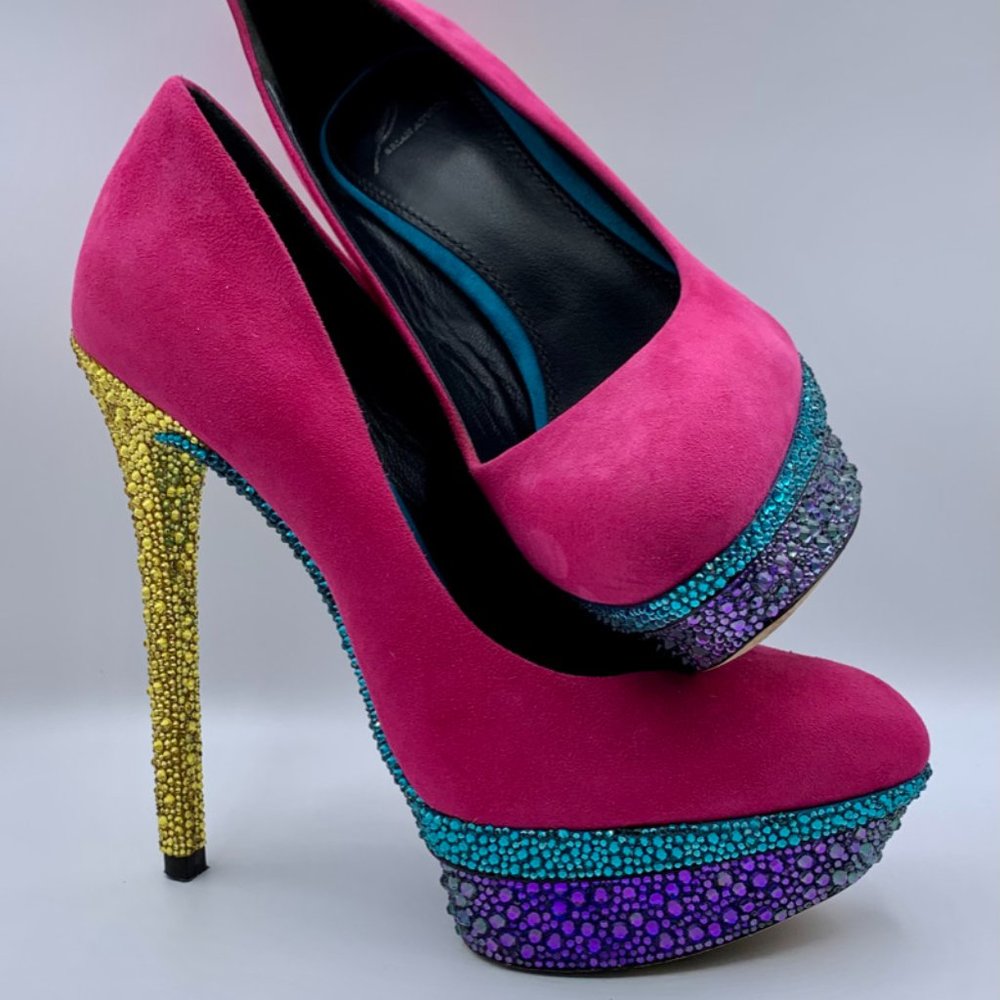 EUC Brian Atwood Fontanne 7.5 Swarovski Strass